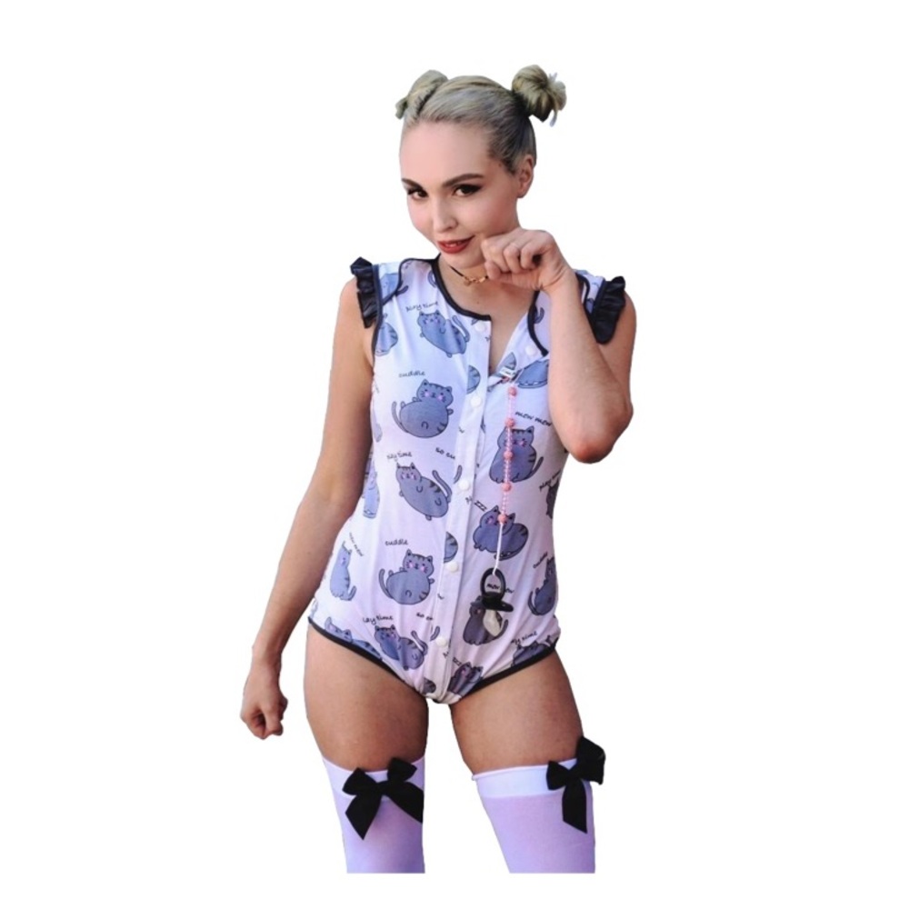 Little meow Romper onesie
ABDL/DDLG/Littlespace/